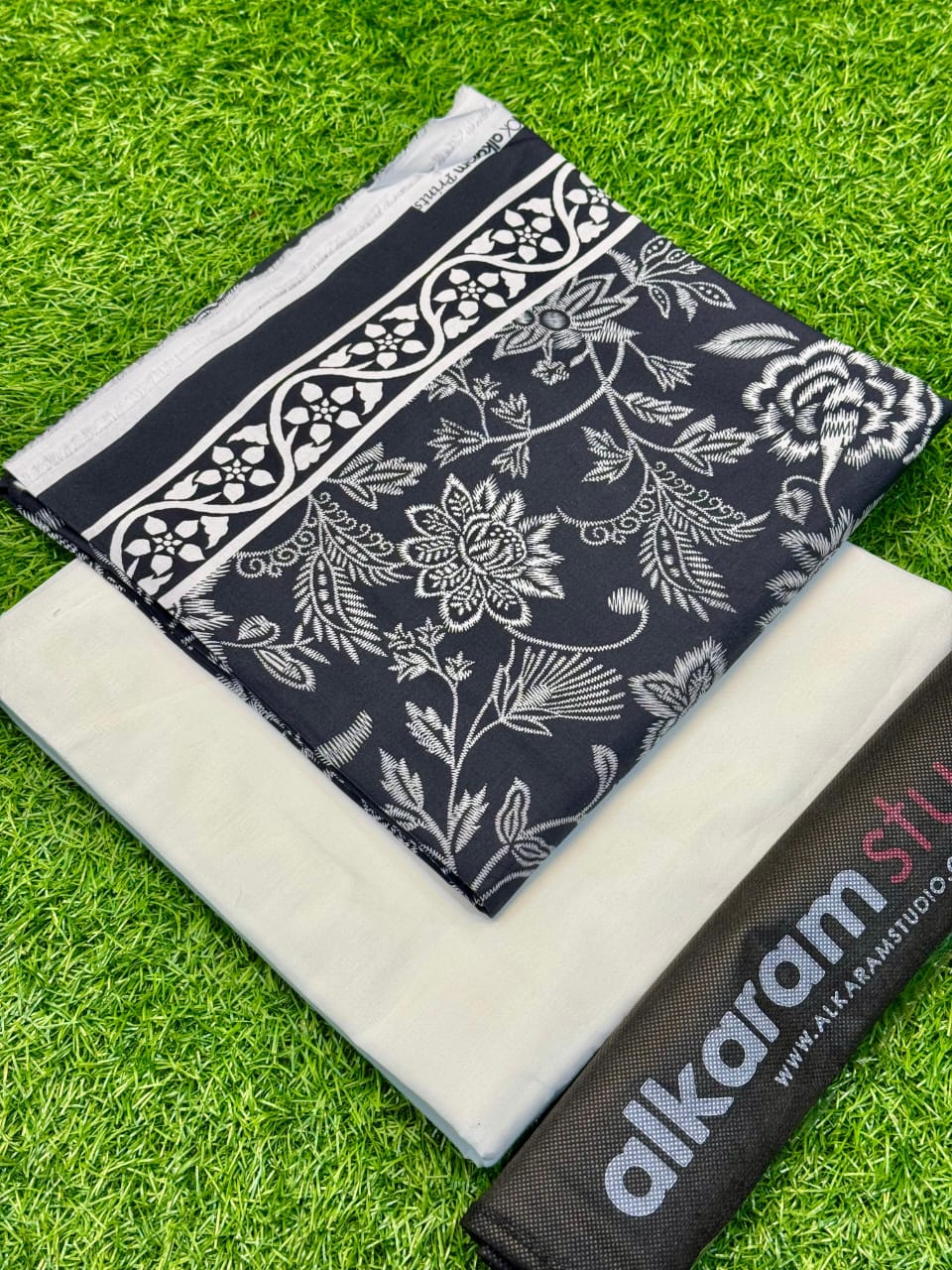 Al Karam Lawn Unstitched 2pc